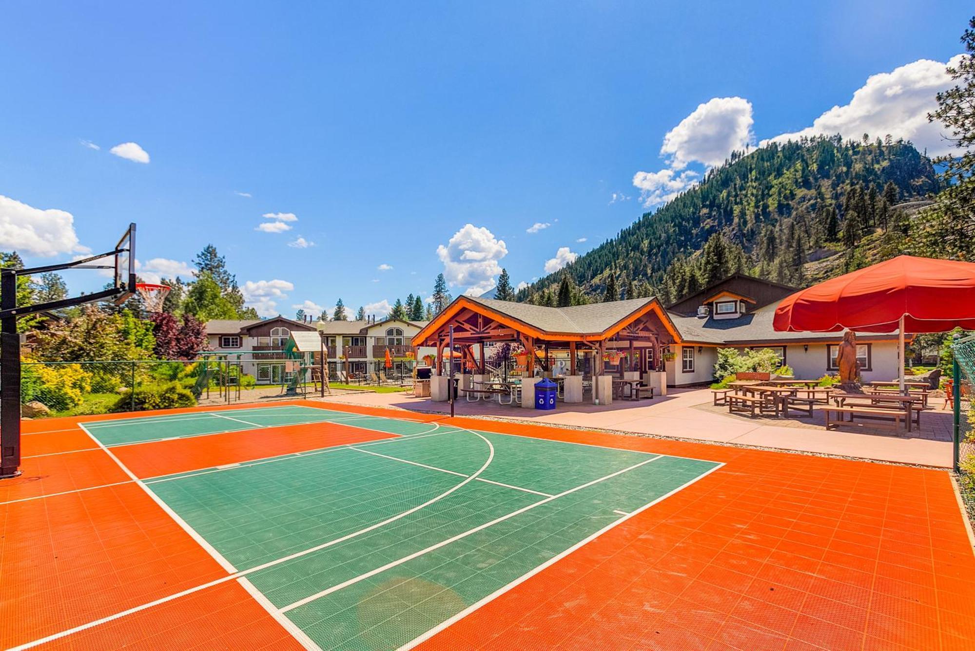 Adventurer'S Escape At Icicle Village With Pool And Hot Tub Leavenworth Buitenkant foto